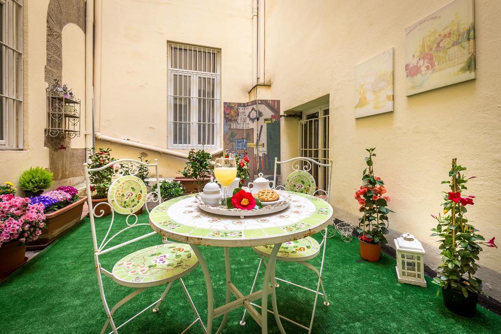 Hotel Tourist House Duomo Florenz Exterior foto