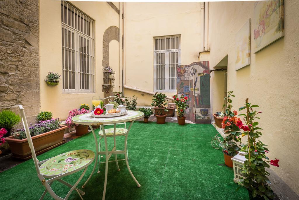 Hotel Tourist House Duomo Florenz Exterior foto