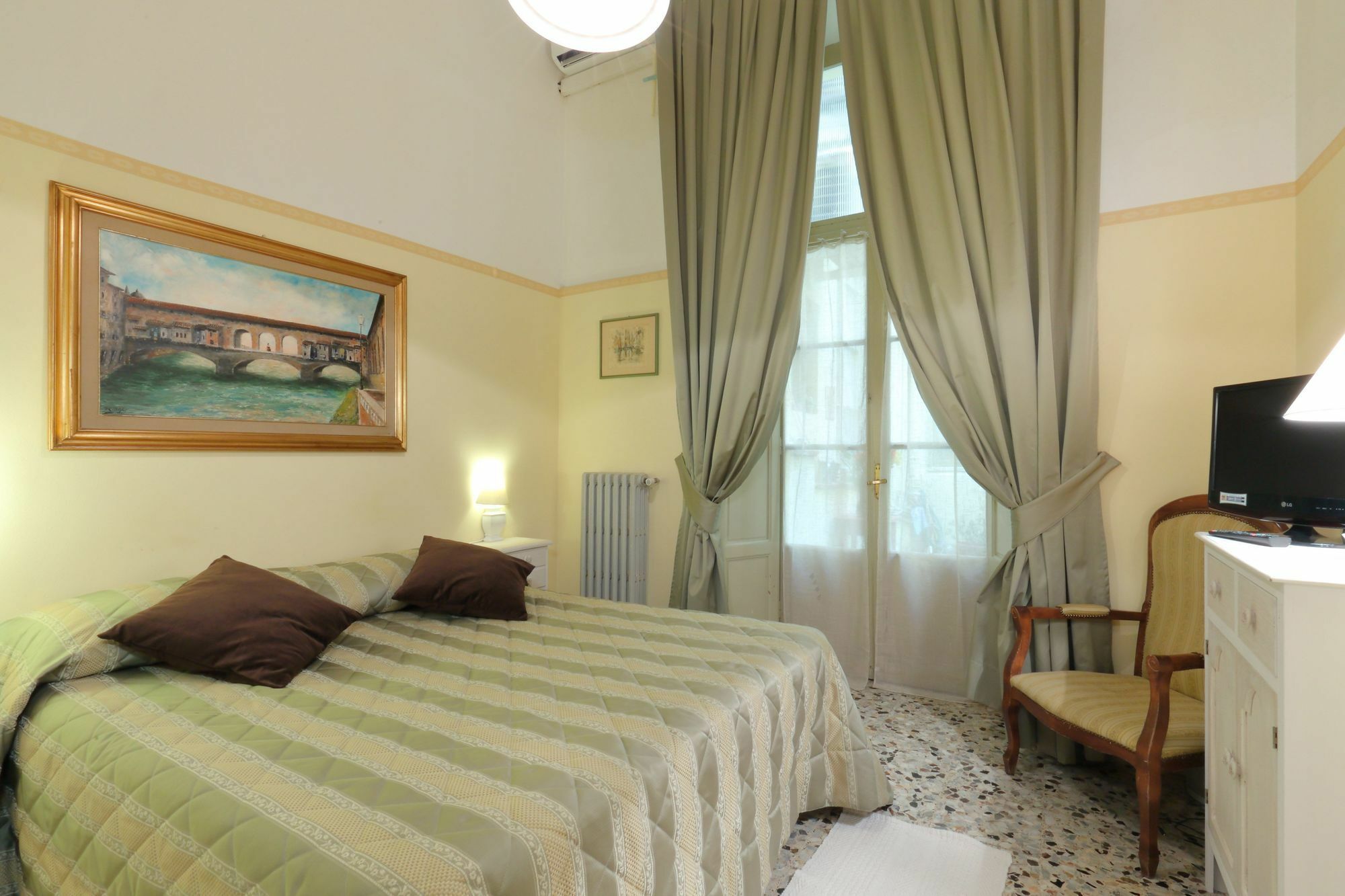 Hotel Tourist House Duomo Florenz Exterior foto