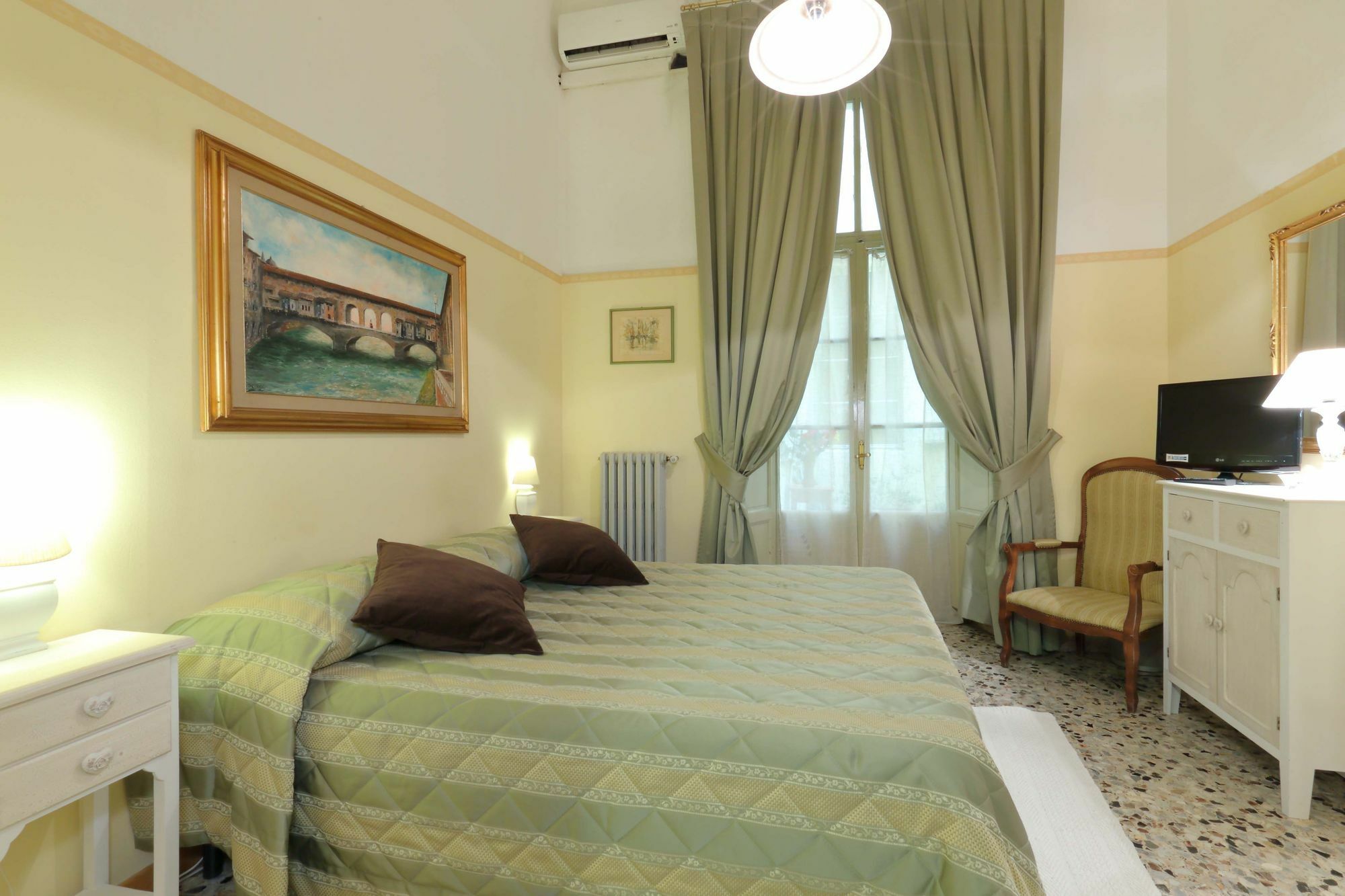 Hotel Tourist House Duomo Florenz Exterior foto